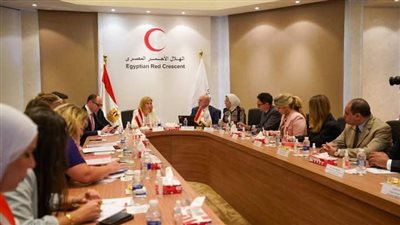 الهلال الأحمر يستعرض جهود مصر في الاستجابة لأزمتي غزة والسودان أمام وزيرة خارجية النمسا