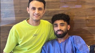 بعد إجرائه جراحة، حسام وإبراهيم حسن يطمئنان على مروان عطية 