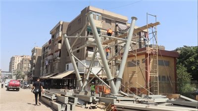 تعرف على الاستعدادات لتركيب كوبري المشاة الجديد أعلى محور العصار بالقليوبية