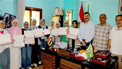 إدارة بني عبيد التعليمية بالدقهلية تكرم العشرة الأوائل في الشهادة الإعدادية (صور) 