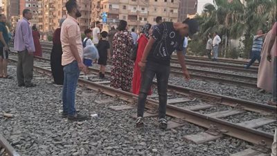 مصرع شخصين دهسا بالقطار  أثناء عبورهما شريط السكك الحديدية بالقليوبية