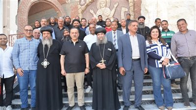 محافظ أسيوط يزور دير الأمير تادرس الشطبي بالجبل الشرقي (صور) 
