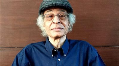 معرض استعادي ضخم للفنان حمدي عبد الله بقاعة أفق الأحد المقبل