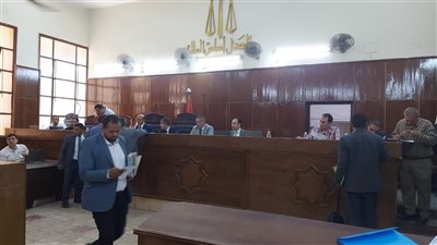 محكمة سوهاج الابتدائية تتلقى طلبات 9 مرشحين لمجلس الشيوخ (صور)