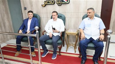 محافظ المنوفية يطمئن على مصابي الطريق الإقليمي بمستشفى الباجور العام 