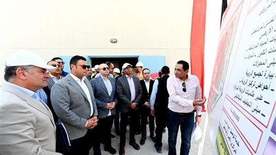 وزير الإسكان ومحافظ بني سويف يتابعان سير العمل بمنظومتي مياه الشرب والصرف الصحي