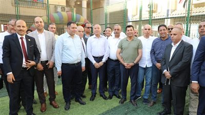 وزير الرياضة ومحافظ القاهرة يفتتحان الملعب الخماسي بمركز شباب شبرا مصر