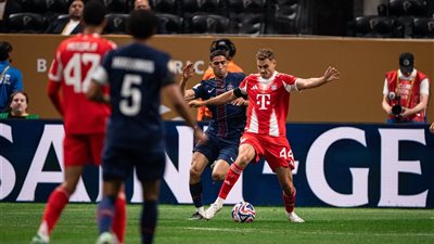 دوري أبطال أوروبا، بايرن ميونخ يتقدم على باريس بثنائية دياز في الشوط الأول