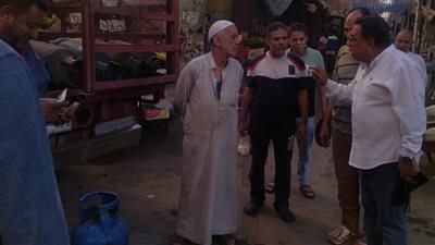 محافظ الدقهلية يتفقد سيارة أنابيب بوتاجاز ويشدد على الالتزام بالأوزان (صور) 