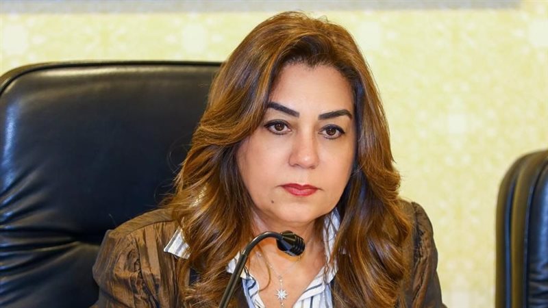 منال عوض، فيتو