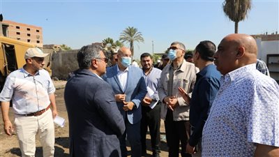 محافظ الجيزة يتفقد محطة المناولة الوسيطة لتجميع المخلفات بالبراجيل