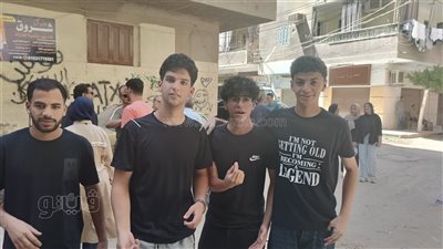 طلاب ثانوية الشرقية: امتحان الرياضيات البحتة سهل نسبيا لكن الوقت لم يكن كافيا (فيديو وصور)