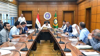 محافظ الدقهلية يوجه بسرعة الانتهاء من تطوير كورنيش النيل بـ شربين 