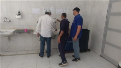 جولة مفاجئة لمحافظ الدقهلية تكشف غياب مدير مستشفى دميرة وعدد من الأطباء 