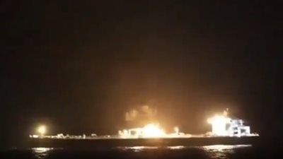 الراية السوداء، إسرائيل تقصف السفينة جالاكسي ليدر في ميناء الحديدة باليمن (فيديو)