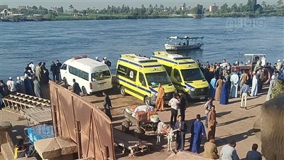  الأجهزة الأمنية تواصل البحث عن مفقودين في سقوط سيارة ربع نقل من معدية دشنا