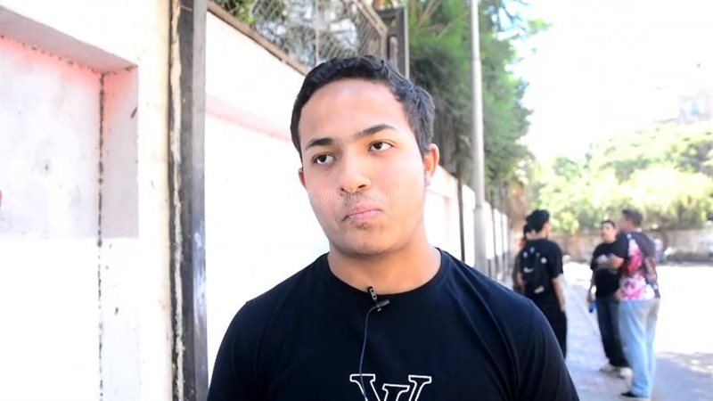 أحد طلاب الثانوية