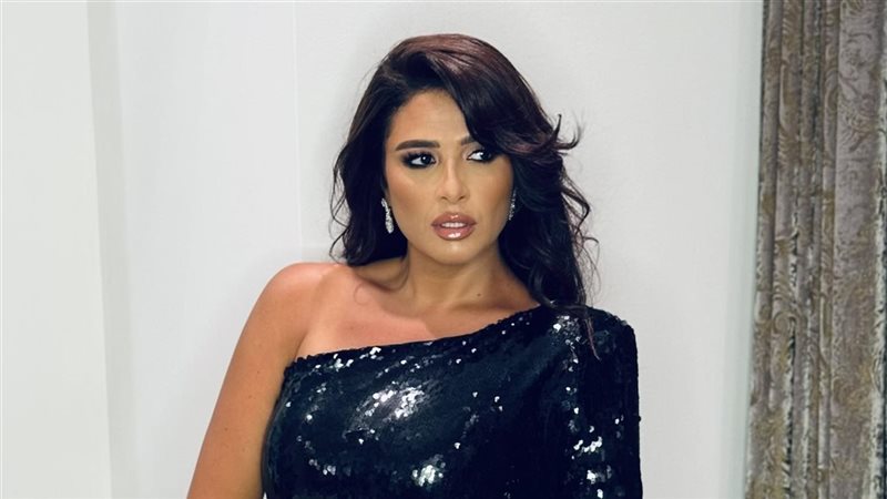 ياسمين عبد العزيز.