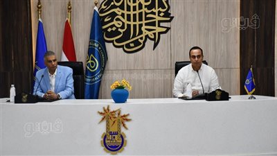 محافظ أسوان ورئيس هيئة الرعاية الصحية يناقشان تفاصيل تشغيل منظومة 