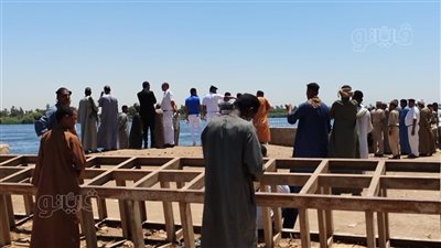 النيابة تعاين موقع حادث المعدية بمنطقة المراسي في قنا