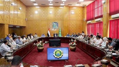 محافظ الإسماعيلية يوجِّه بتشكيل لجنة لتعظيم الاستفادة من مجمع الأسماك المطور (صور) 