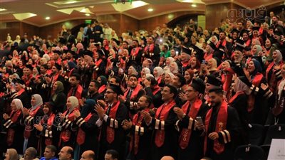 رئيس جامعة كفر الشيخ يشهد حفل تخرج طلاب الدفعة 55 بكلية الزراعة