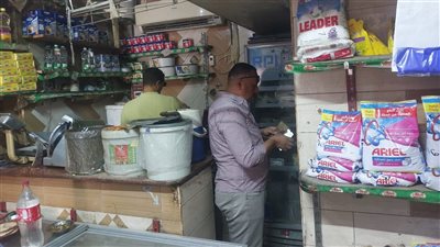 تحرير 597 محضرا في حملة تموينية على الأسواق بأسيوط