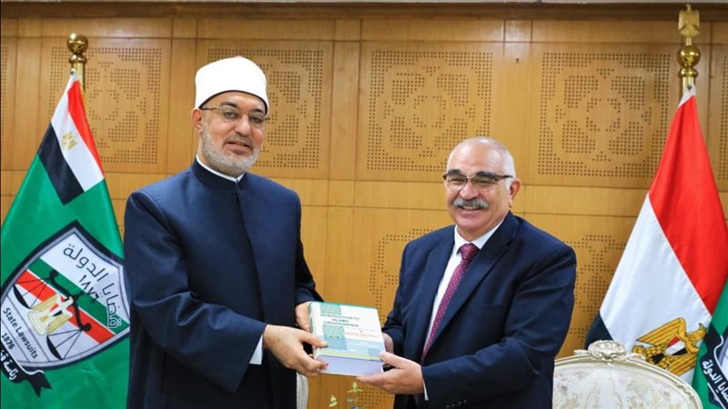 مفتي الجمهورية يهنئ