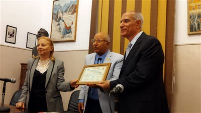  اتحاد الكتاب يناقش 