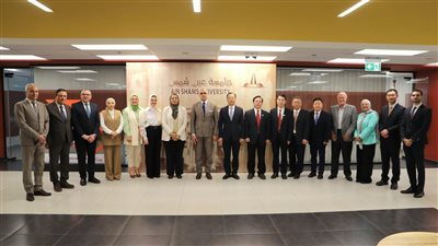 رئيس جامعة عين شمس يستقبل وفدًا من جامعة جنوب الصين الزراعية