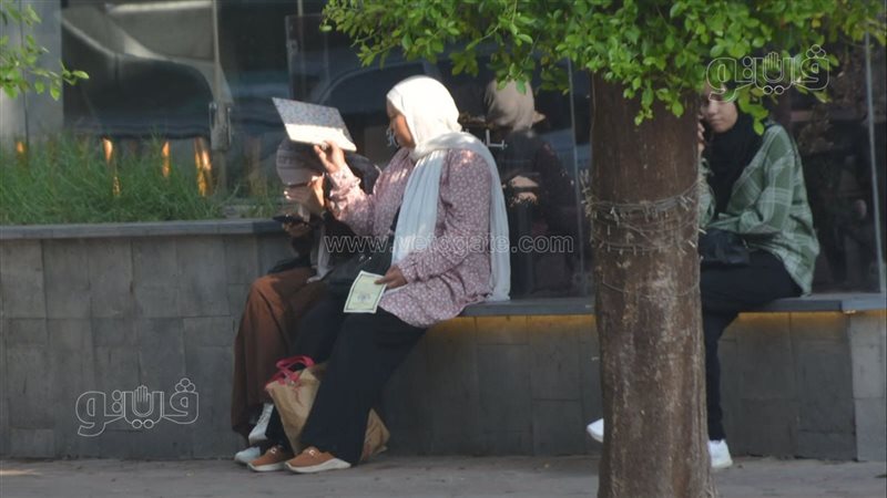 والدة طالبة بالثانوية