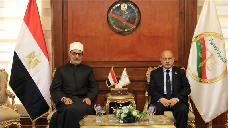مفتي الجمهورية يهنئ