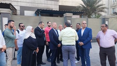 تركيب 4 كبائن أمام سنترال رمسيس لعودة خدمات الاتصالات وتوجيه عاجل من محافظ القاهرة