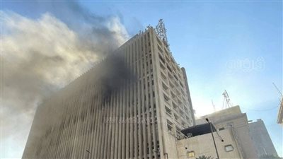 النيابة تواصل معاينة مبنى سنترال رمسيس المحترق