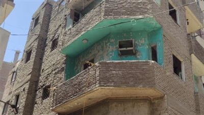 إزالة عقار آيل للسقوط وداهم الخطورة بحي جنوب الجيزة