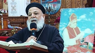 مسيرة وطنية.. مارجرجس بورسعيد تستقبل العزاء في وفاة القمص بطرس الجبلاوي (صور )