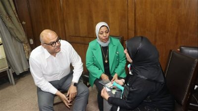 محافظ القليوبية يعقد اللقاء الجماهيري الأسبوعي لحل مشكلات المواطنين 