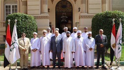 وفد قضائي عماني يزور مجلس الدولة للاطلاع على جهود التحول الرقمي