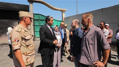 محافظ دمياط يتفقد موقع حريق مصنع الفوم ويوجه بسرعة إجراء تقارير الفحص والتقييم