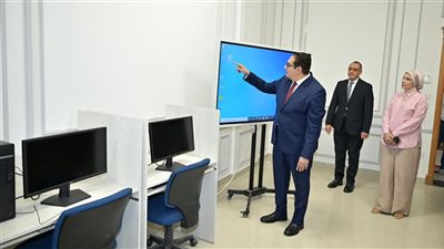 عبد الصادق يتفقد مقر جامعة القاهرة الأهلية ويوجه بسرعة استكمال التجهيزات النهائية (صور)