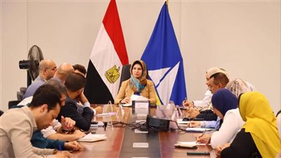 نائب محافظ دمياط تبحث إطلاق تطبيق إلكتروني للخدمات الحكومية (صور)