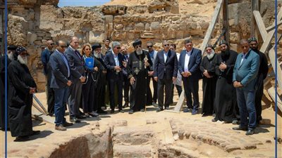 محافظ الإسكندرية يهنئ الكنيسة المصرية برفع دير أبو مينا من قائمة التراث العالمي المعرض للخطر
