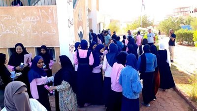تعليم الوادي الجديد يعلن ختام ماراثون الثانوية العامة بانتظام وهدوء (صور)