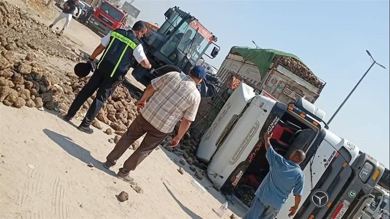 حادث علي الطريق الزراعي
