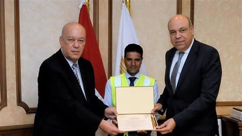 وزير الطيران المدني
