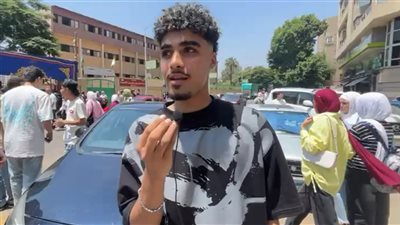 طالب بالثانوية العامة: اتفرجت على ماتش ريال مدريد وباريس ونمت في اللجنة (فيديو)
