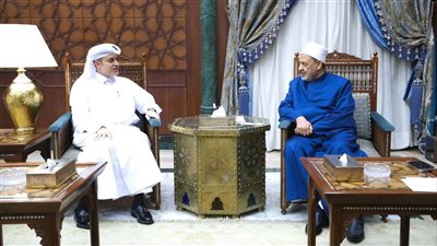 شيخ الأزهر يناقش مع سفير قطر سبل تعزيز العلاقات العلمية والدعوية 