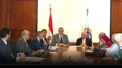 المجلس الأعلى للجامعات يعقد اجتماع اللجنة التوجيهية لمشروع كفاءة الطاقة 