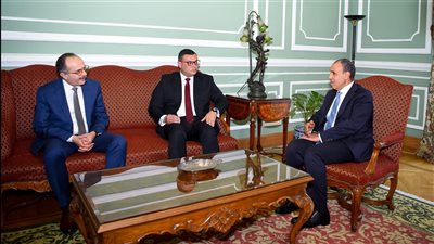 وزيرا الخارجية والإسكان يبحثان جهود الترويج للفرص الاستثمارية بمصر