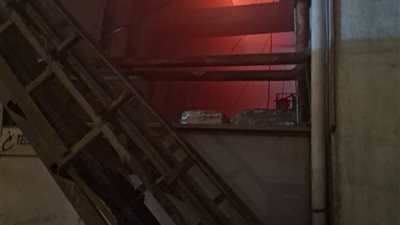 الصور الأولى لتجدد اشتعال النيران في سنترال رمسيس 